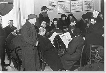 Waiting room – The emigration service office of the Jewish Relief Association