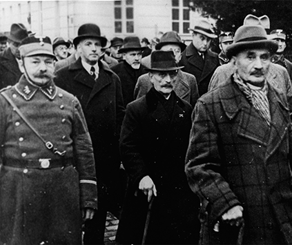 Deportation of Jewish men after the Reich-wide “Night of Broken Glass” pogrom of 10 November 1938