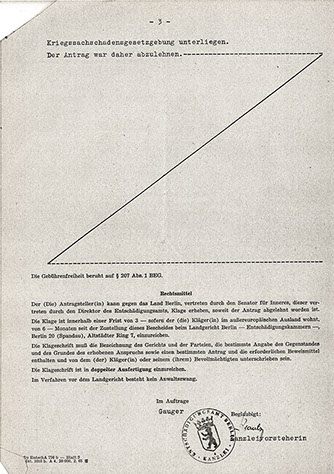 Schreiben dokumentieren den langen Weg zur materiellen Entschädigung.